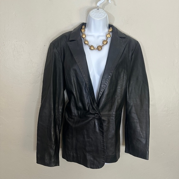 Venezia Leather Blazer Size 14/16 Gently worn 100% leather Fully lined 1 button - Picture 1 of 3